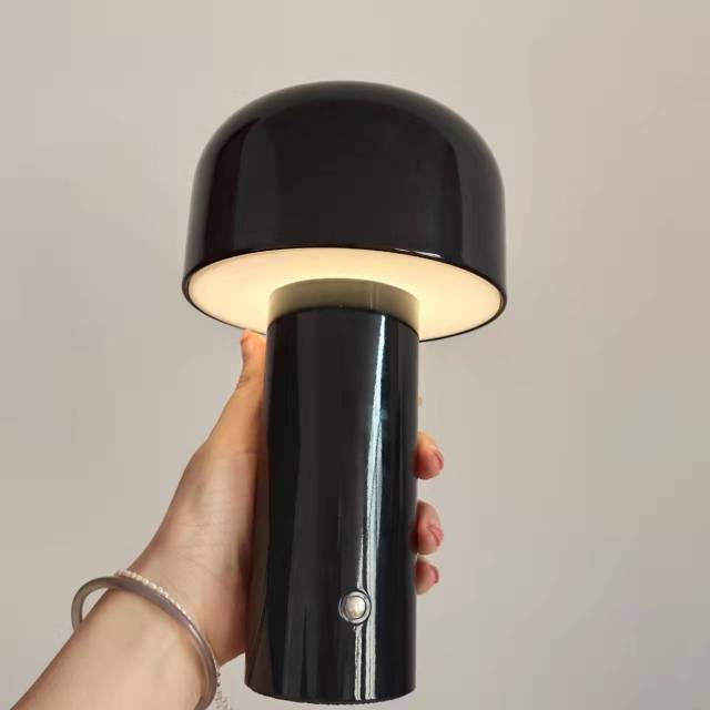 Skandi mushroom portable lamp